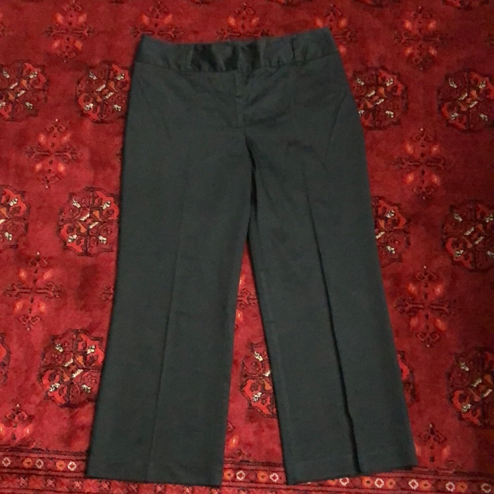 IDEA BLACK CAPRI SIZE 10